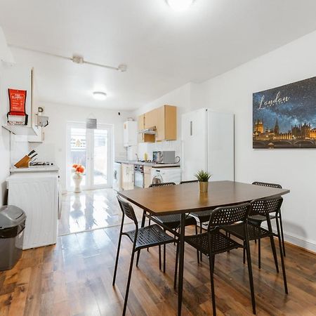 Upton Park Bedrooms 25 Min To Central London Londres Exterior foto