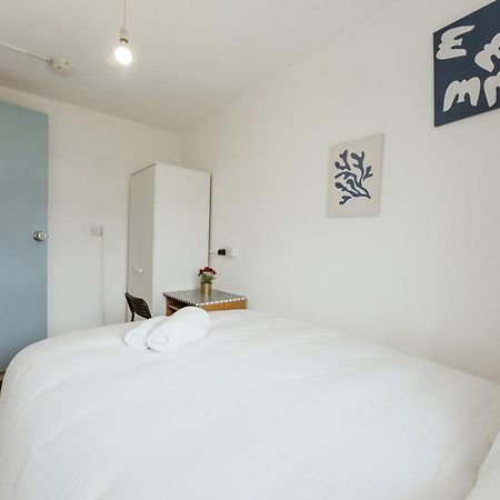 Upton Park Bedrooms 25 Min To Central London Londres Exterior foto