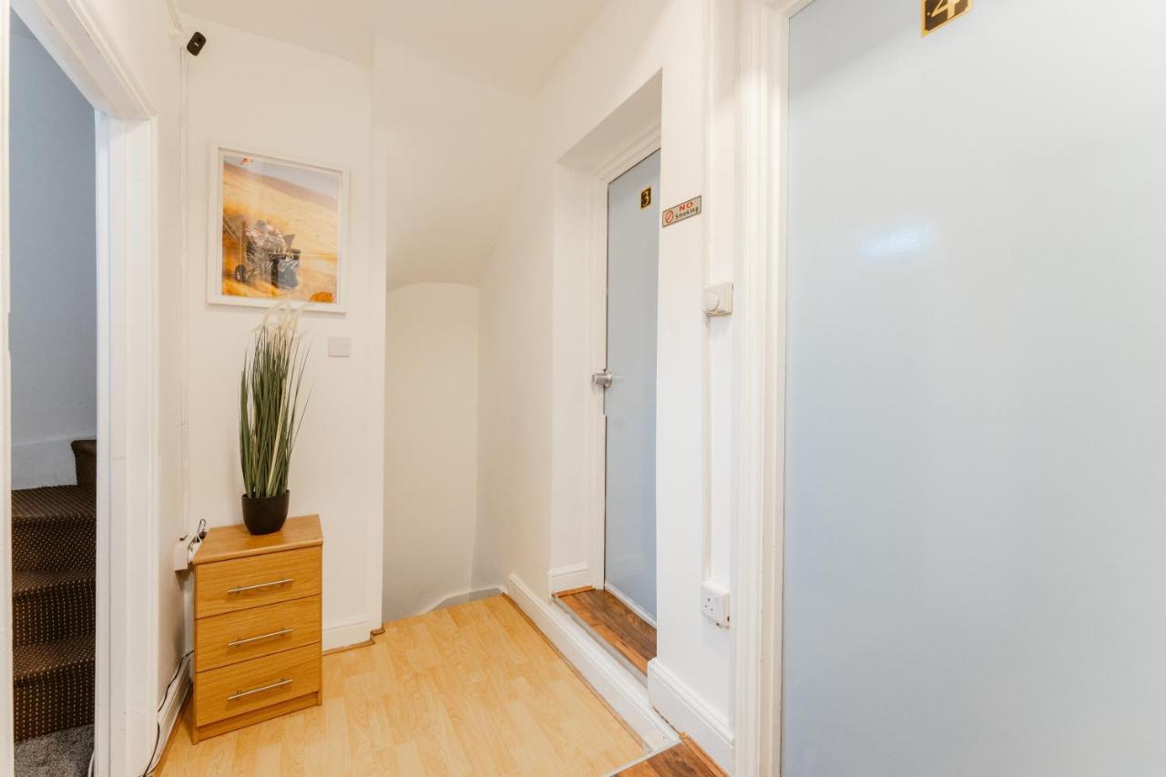 Upton Park Bedrooms 25 Min To Central London Londres Exterior foto