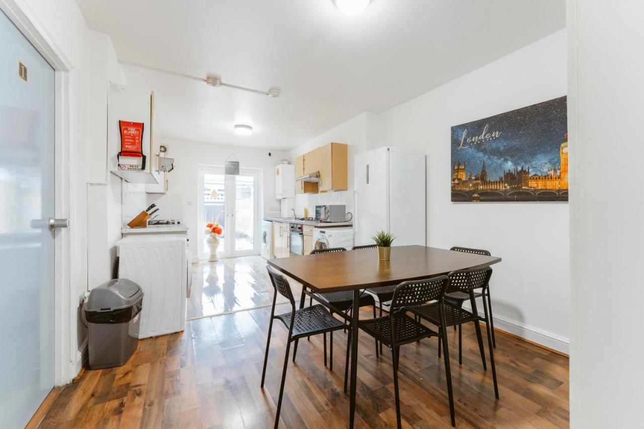 Upton Park Bedrooms 25 Min To Central London Londres Exterior foto
