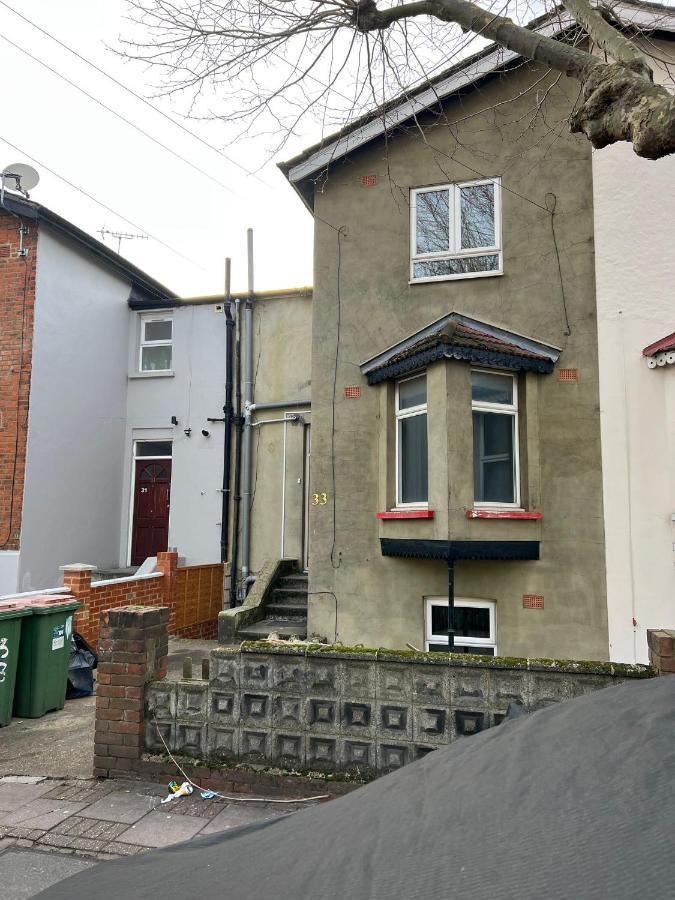 Upton Park Bedrooms 25 Min To Central London Londres Exterior foto