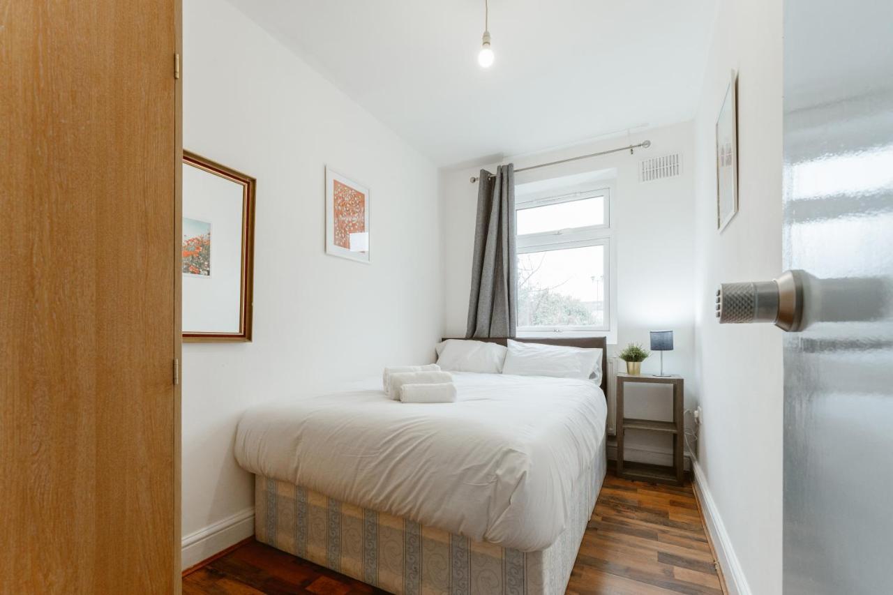 Upton Park Bedrooms 25 Min To Central London Londres Exterior foto