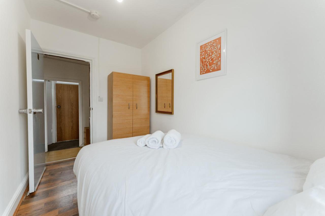 Upton Park Bedrooms 25 Min To Central London Londres Exterior foto